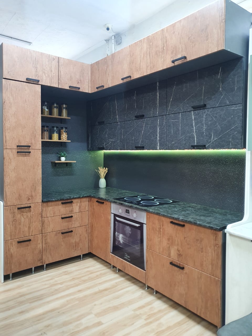 Кухонный гарнитур на заказ " Техно"